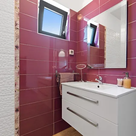 Feriehus Wunderschoenes In Mit Pool By Interhome *
