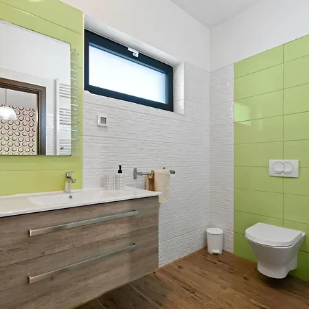 Feriehus Wunderschoenes In Mit Pool By Interhome Bužinija